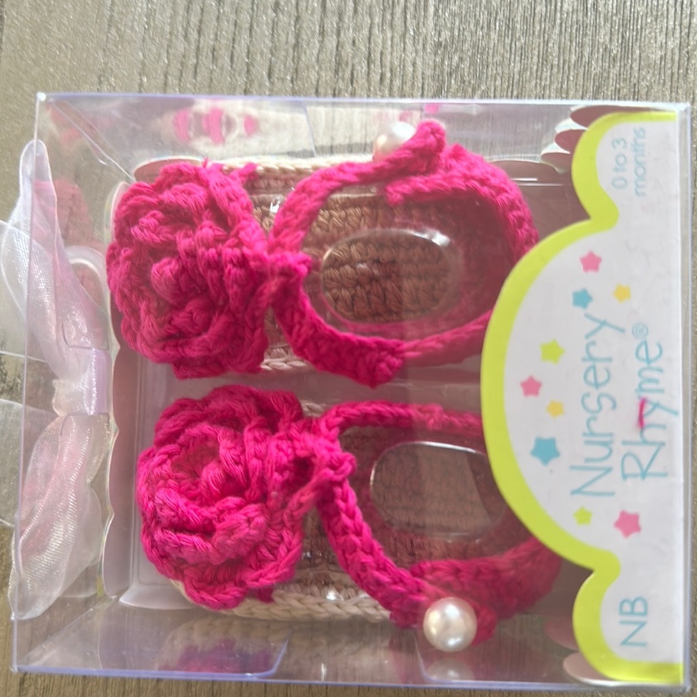 NWT Nursery Rhyme Baby Girls Sandals size 0-3M